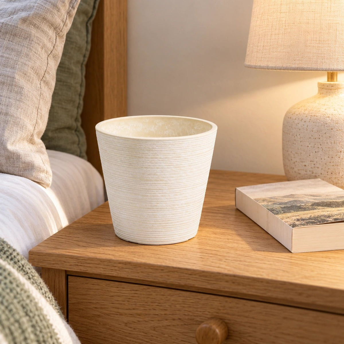 Cream and White Engraved Pot 14cm — gallery image