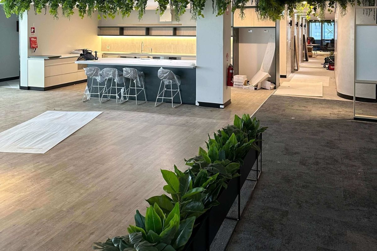 Luxury artificial greenery wall backdrop for selfies in aesthetic space