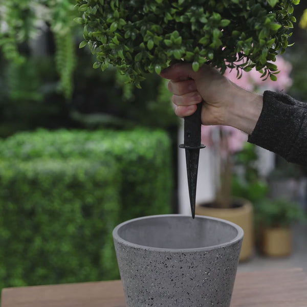 Artificial Planting Topiary with Ground Spike – UV Protected 56cm - video 4