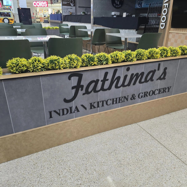 Small Potted Artificial Decorative Yellow Lily Plant UV Resistant 20cm - image 4